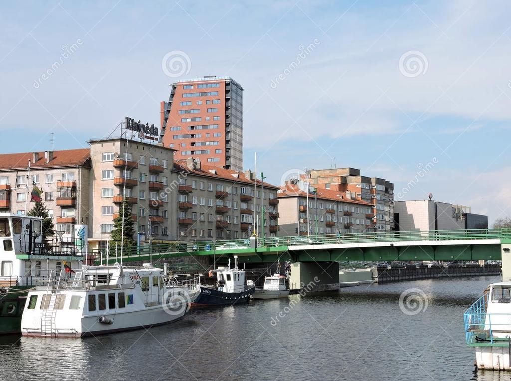 Central Apartament ไคลเพดา ภายนอก รูปภาพ